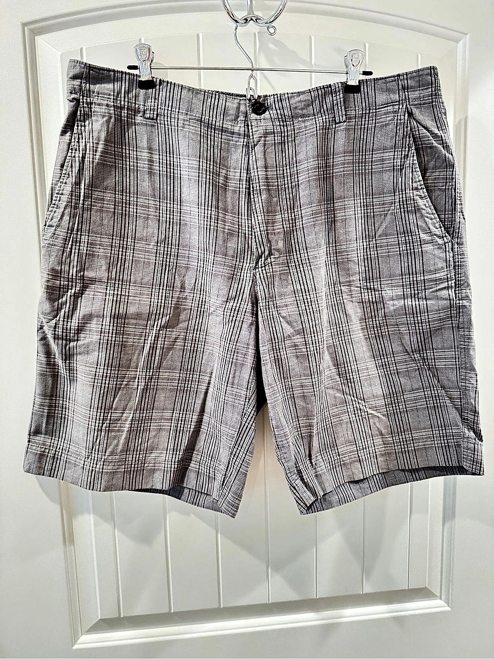 Banana Republic Men's Plaid Shorts Size 36 Like New